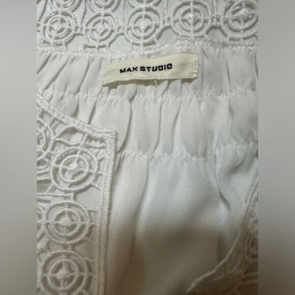 Max Studio Women's White Eyelet Blouse Size L??? - Picture 6 of 9